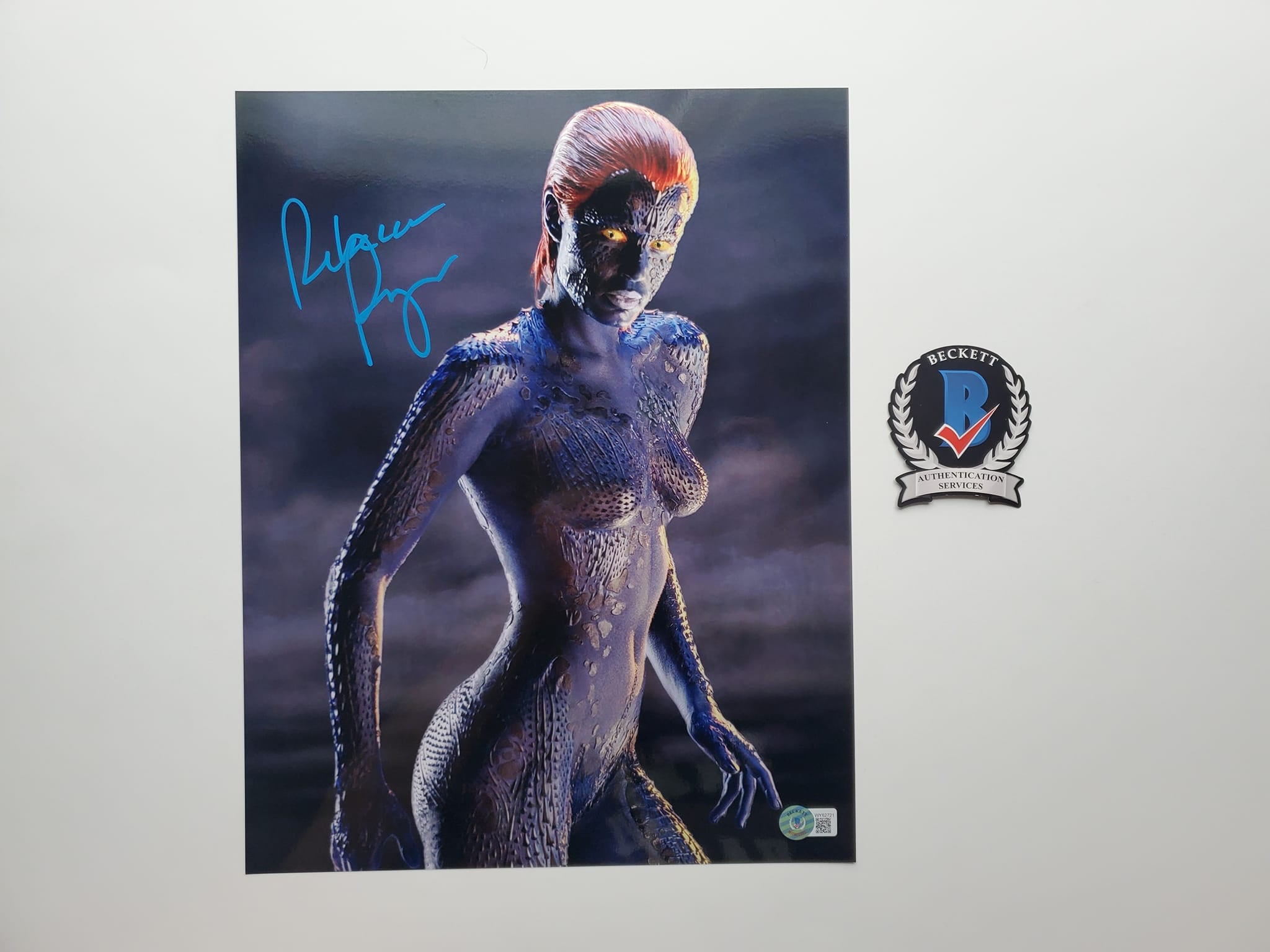 Rebecca Romijn METALLIC Mystique 11x14 Photo - BAS WY62721 – Waldo INK